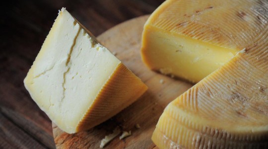 Propiedades y beneficios del queso, una delicia saludable